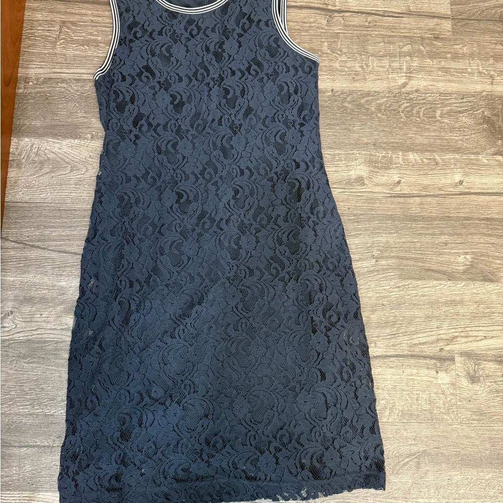 Hope & Harlow Elegant Navy Lace Dress